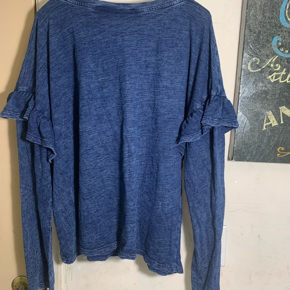 Universal Thread Size Large Denim Blue Women’s Blouse - Picture 3 of 4